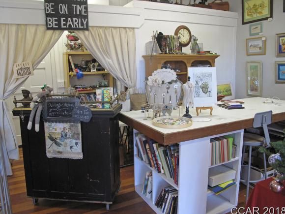 8359 Center St, Mokelumne Hill, CA 95245